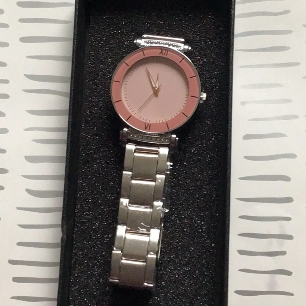 Watch - Picture 4 of 4